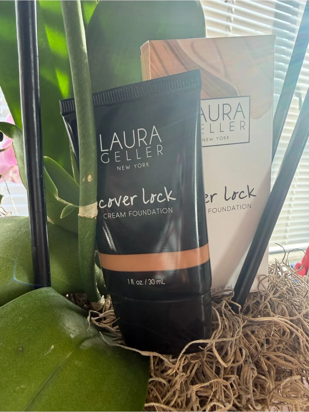 Laura Geller Cover Lock Cream Foundation — Tan Shade